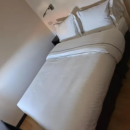 Hotel Asador Versus